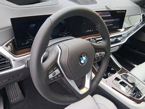 Black Sapphire Metallic 2026 BMW X5 sDrive40i