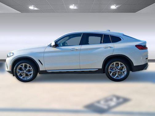 2025 BMW X4 xDrive30i