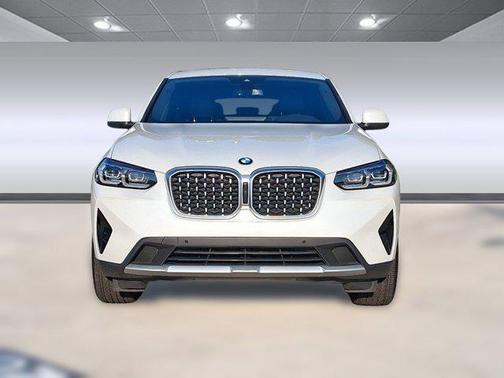 2025 BMW X4 xDrive30i