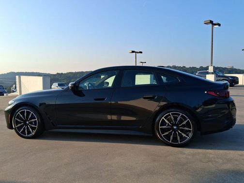 2025 BMW M440 i