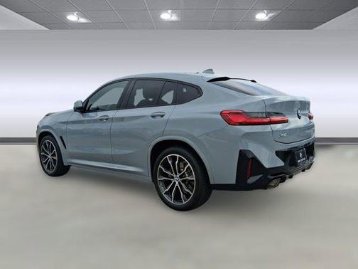 2023 BMW X4 xDrive30i