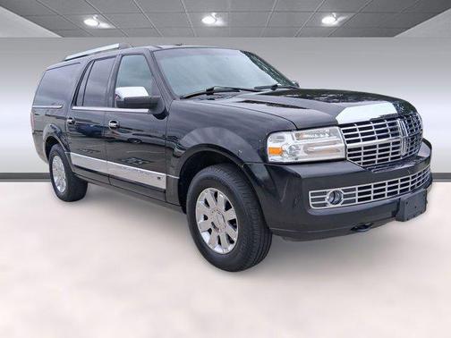 2014 Lincoln Navigator Base