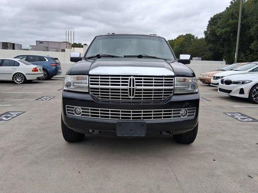 2014 Lincoln Navigator Base