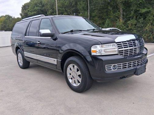 2014 Lincoln Navigator Base