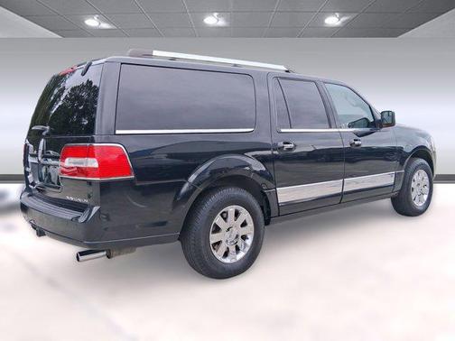 2014 Lincoln Navigator Base