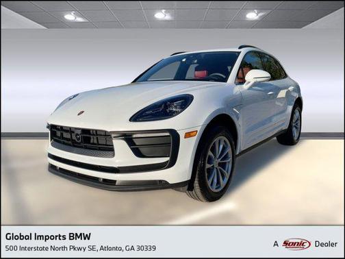 2025 Porsche Macan AWD