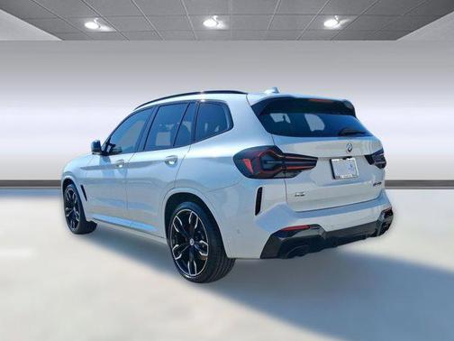 2023 BMW X3 M40i