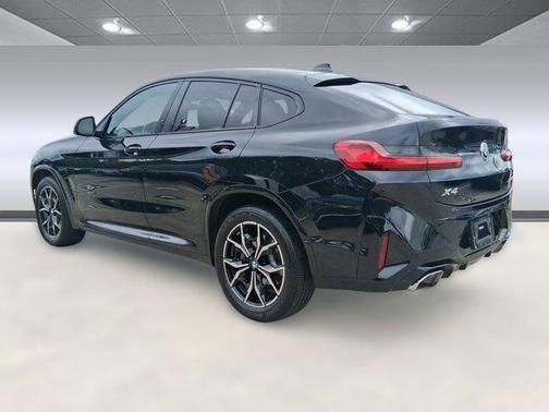 2023 BMW X4 xDrive30i