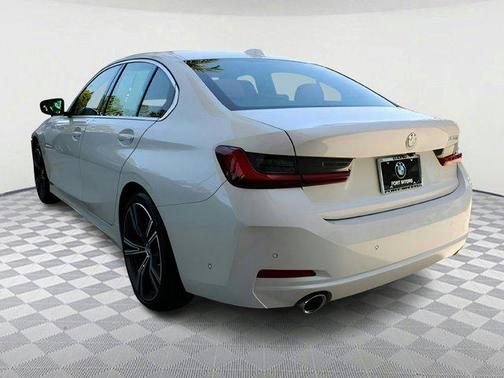 2024 BMW 330 i