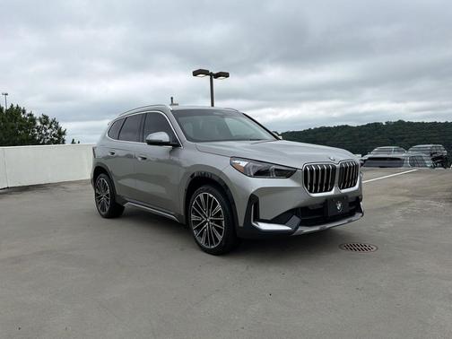 Space Silver Metallic 2025 BMW X1 xDrive28i
