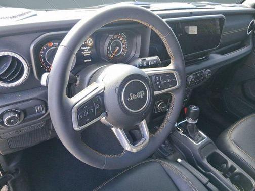 2024 Jeep Wrangler 4-Door Sahara 4x4