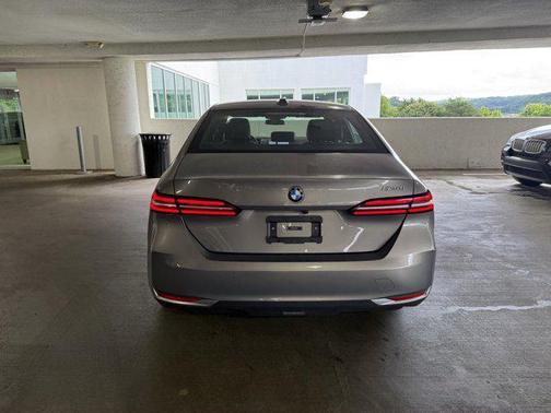 2024 BMW 530 i