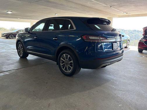 Artisan Blue 2020 Lincoln Nautilus Reserve