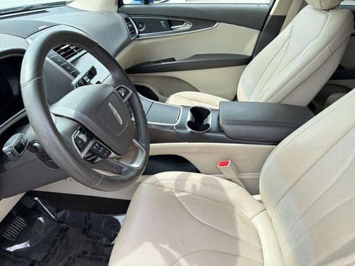 Artisan Blue 2020 Lincoln Nautilus Reserve