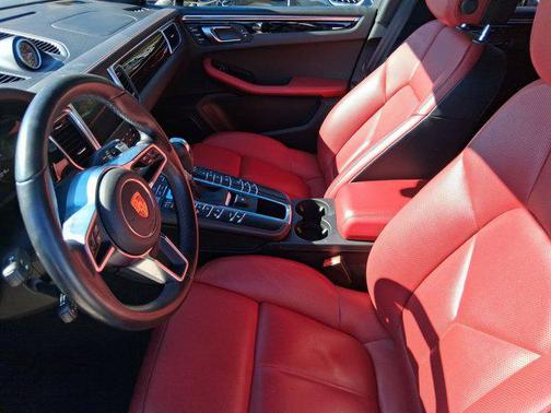 2017 Porsche Macan AWD