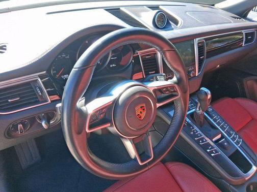 2017 Porsche Macan AWD