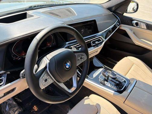 Arctic Grey Metallic 2021 BMW X7 xDrive40i