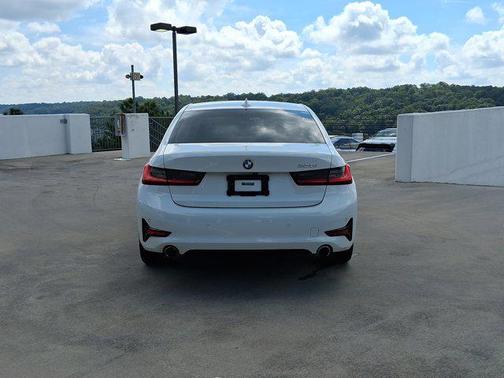 2019 BMW 330 330i