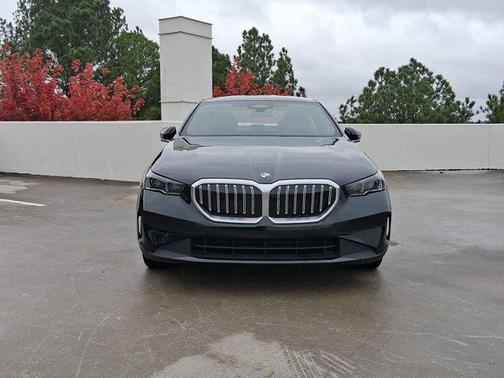 2025 BMW 530 530i