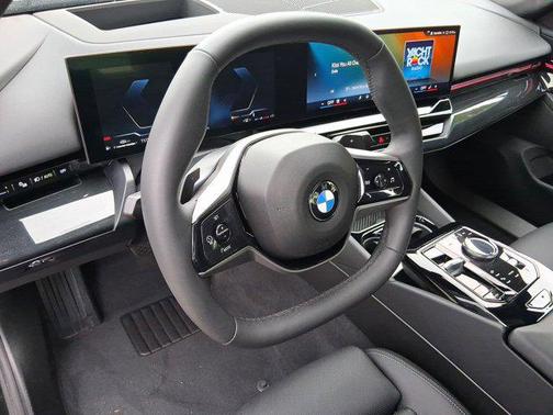 2025 BMW 530 530i