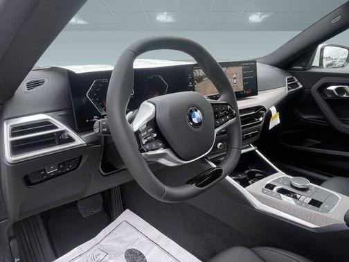 2025 BMW 230 i