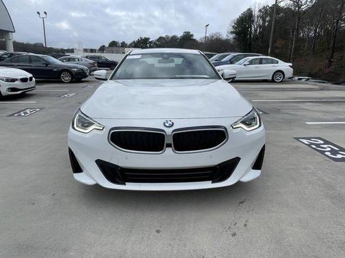 2025 BMW 230 i