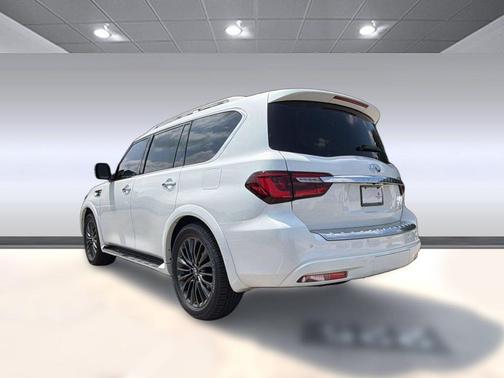 Moonstone White 2022 INFINITI QX80 SENSORY