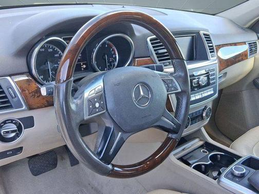 2012 Mercedes-Benz M-Class 4MATIC