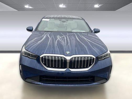 2025 BMW 530 i
