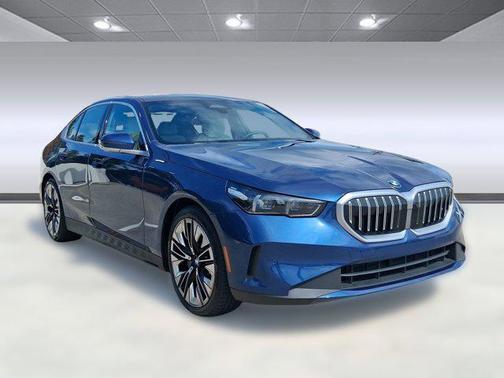 2025 BMW 530 i