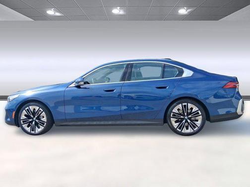 2025 BMW 530 i