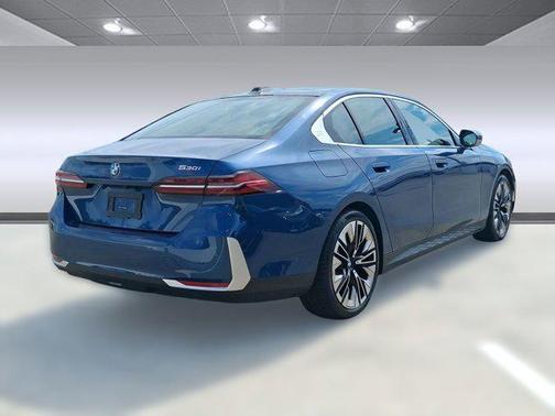 2025 BMW 530 i
