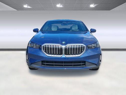 2025 BMW 530 i