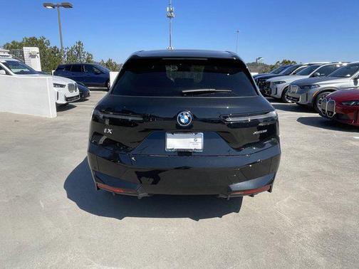 2025 BMW iX xDrive50