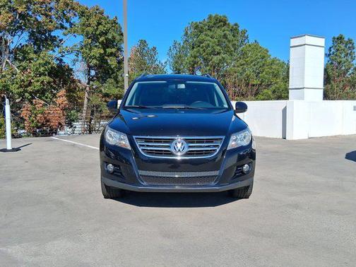 2011 Volkswagen Tiguan SE