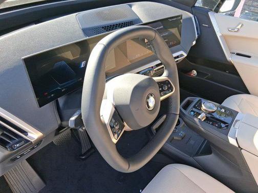 2026 BMW iX xDrive60