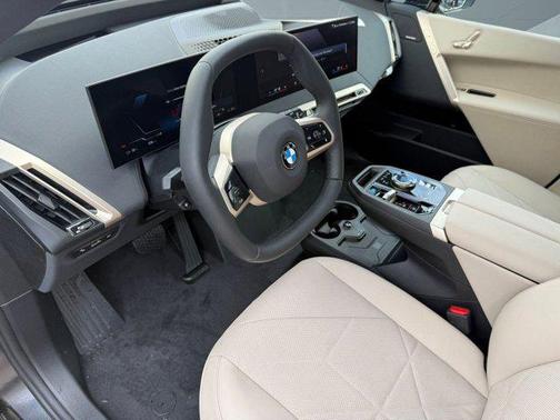 2026 BMW iX xDrive60