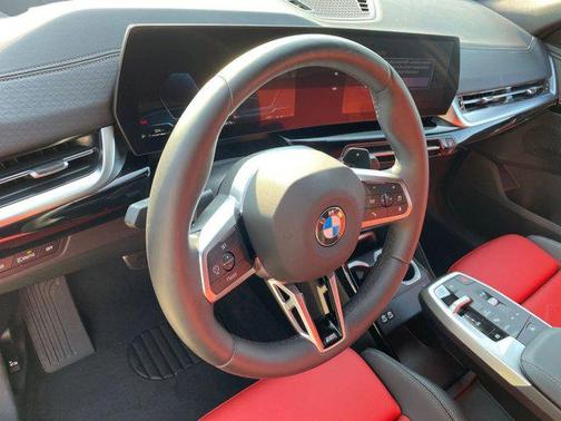 2025 BMW X2 xDrive28i