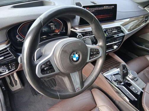 2020 BMW 540 540i
