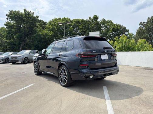 Carbon Black Metallic 2027 BMW X7 xDrive40i