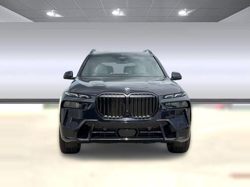 Carbon Black Metallic 2027 BMW X7 xDrive40i