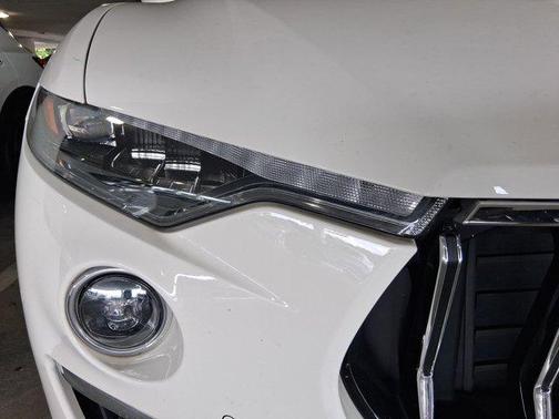2021 Maserati Levante Base