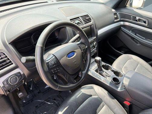 Shadow Black 2017 Ford Explorer XLT