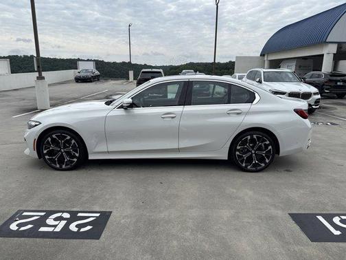2025 BMW 330 i