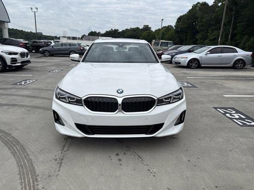 2025 BMW 330 i