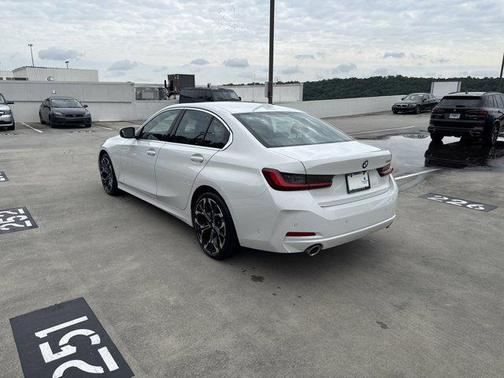 2025 BMW 330 i