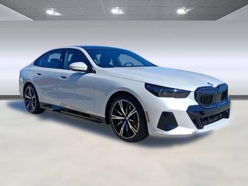 2026 BMW 550e 550e xDrive