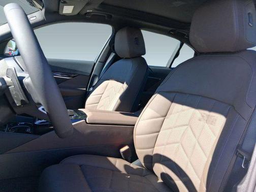 2026 BMW 550e 550e xDrive