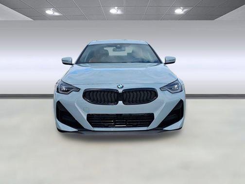 2026 BMW 230 i