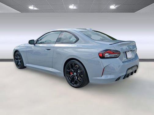 2026 BMW 230 i